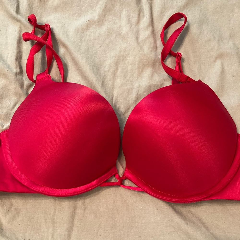 Victoria Secret bombshell bra 32b